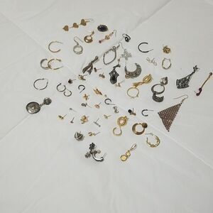 Estate sale  junk drawer Jewelry  Lot   single earrings 60 pc